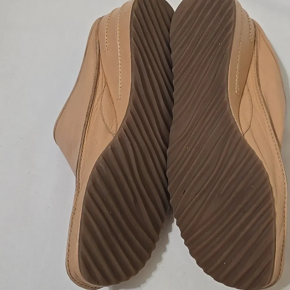 Via Spiga Tan Loafers Slip-Ons Shoes‎ 6.5
